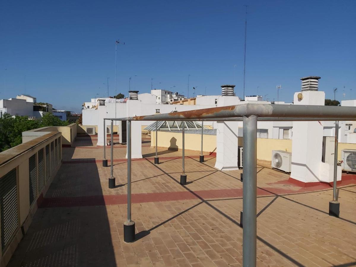 Misterhost San Bernardo Jardines De Murillo Sevilha Exterior foto